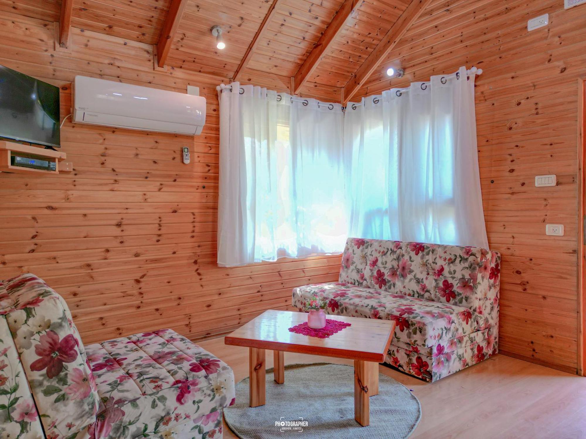 The Wooden Rose Cabins Bezet 객실 사진