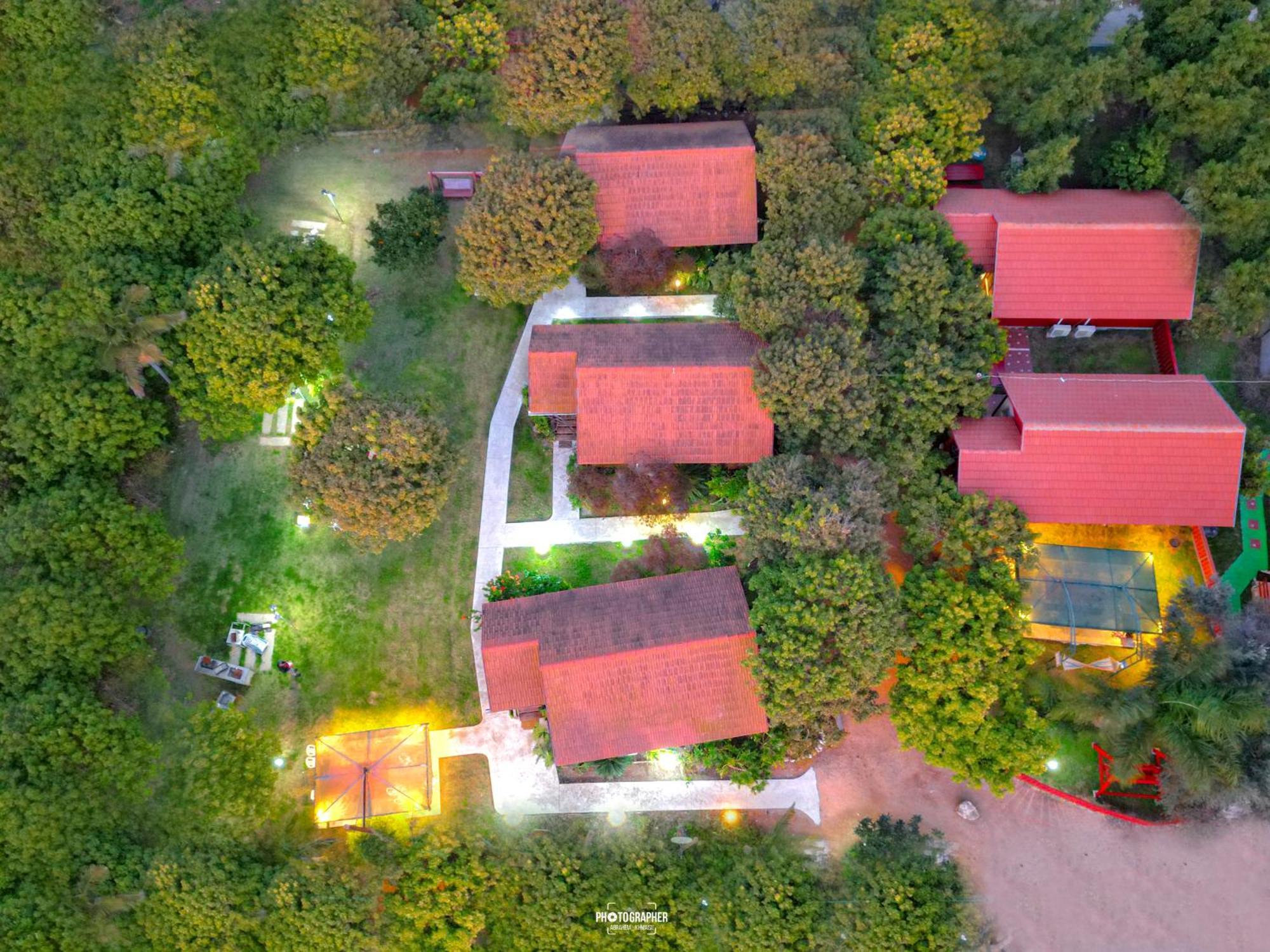 The Wooden Rose Cabins Bezet 외부 사진