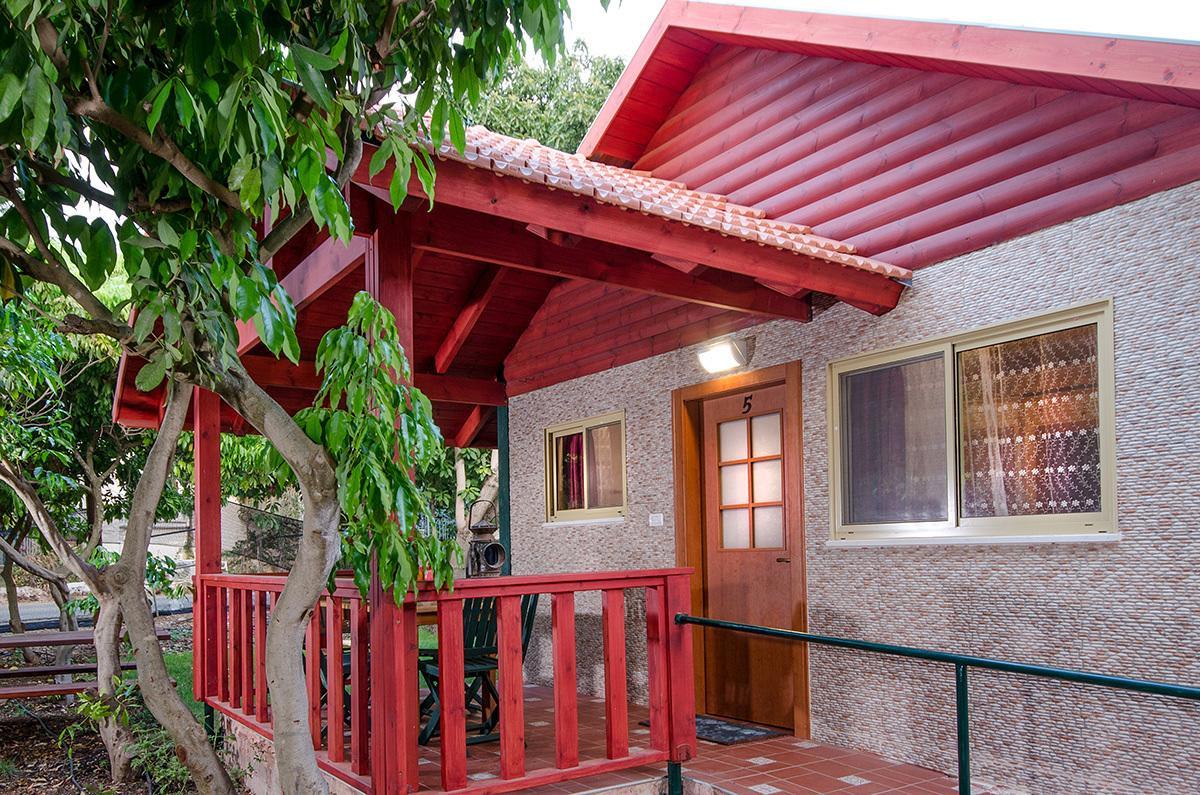 The Wooden Rose Cabins Bezet 외부 사진